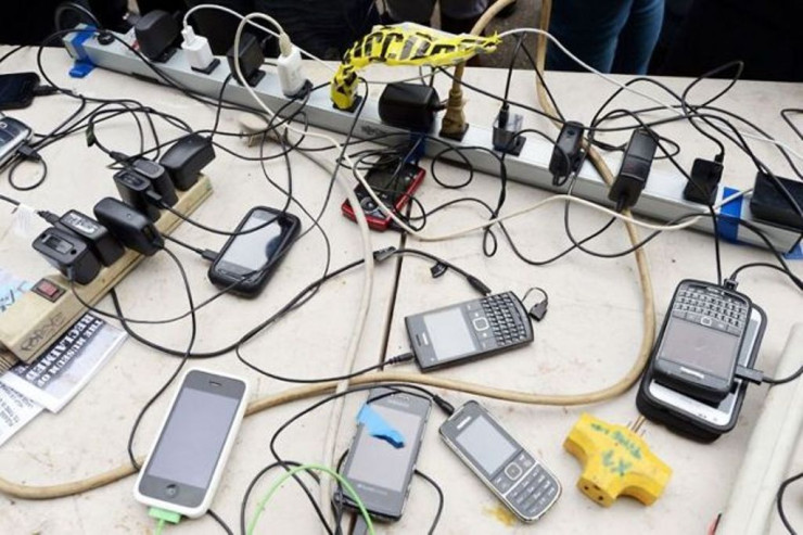 Müxtəlif telefonları bir cihazla doldurmaq mümkündür?  Etdiyimiz səhvlər 