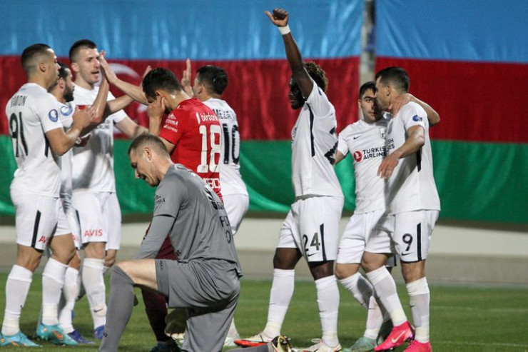 “Neftçi” 14, “Qarabağ” 5 pillə irəlilədi