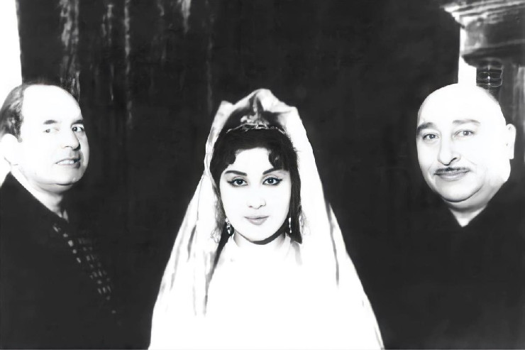 "Leyli"  keçmiş fotolarını   PAYLAŞDI