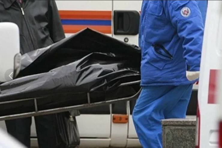 Futbolçu qızın  evdə meyiti tapıldı 