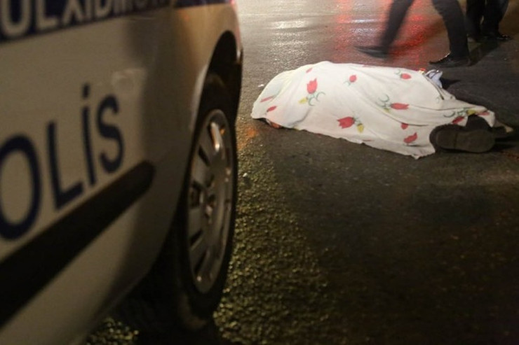 84 yaşlı qadını maşın vurub öldürdü