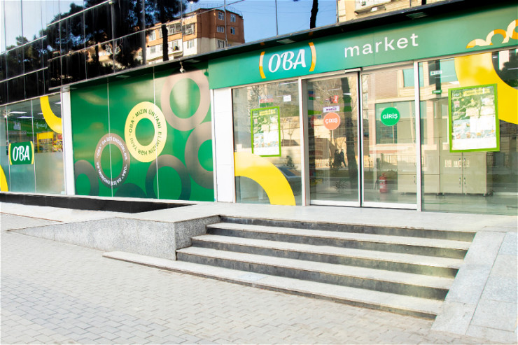 Bakıda "OBA" marketə BASQIN:   pulları və ərzaqları apardı