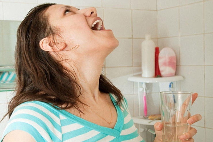 Ağız qarqaraları koronavirusu öldürə bilərmi?