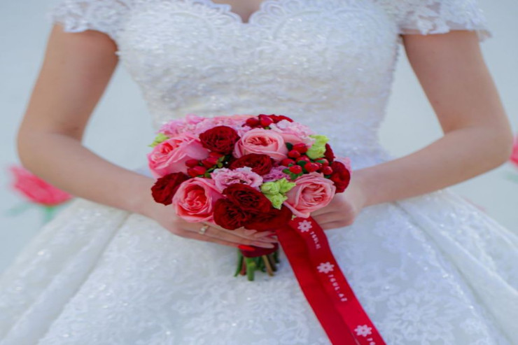 Məşhur müğənninin qızı ərə gedir - VİDEO 