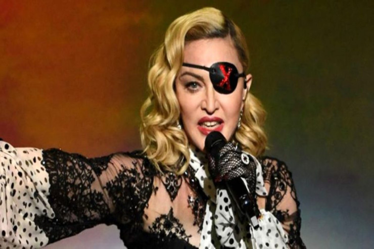 Madonna  görün harasını göstərdi?   -  FOTO 