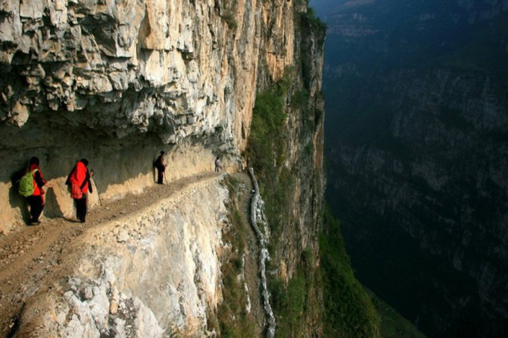 Dünyadakı ən maraqlı və qeyri-adi  YEDDİ MƏKTƏB 