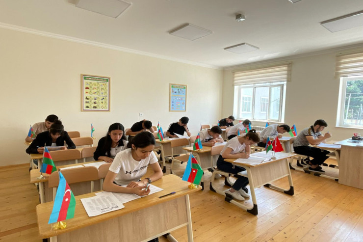 “Nar”ın dəstəyilə 10 abituriyent tələbə adını qazandı® 