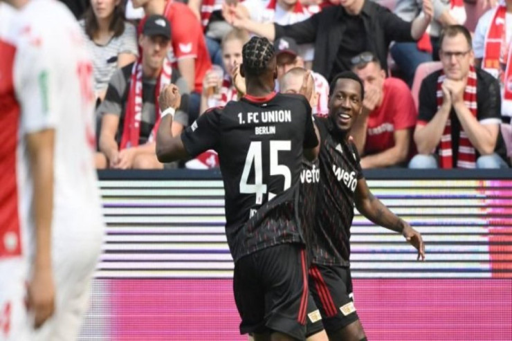 “Union”un tarixində  İLK:   Bundesliqada birincidir