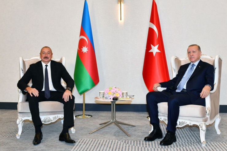 İlham Əliyev Ərdoğanla görüşdü - VİDEO  - YENİLƏNİB 