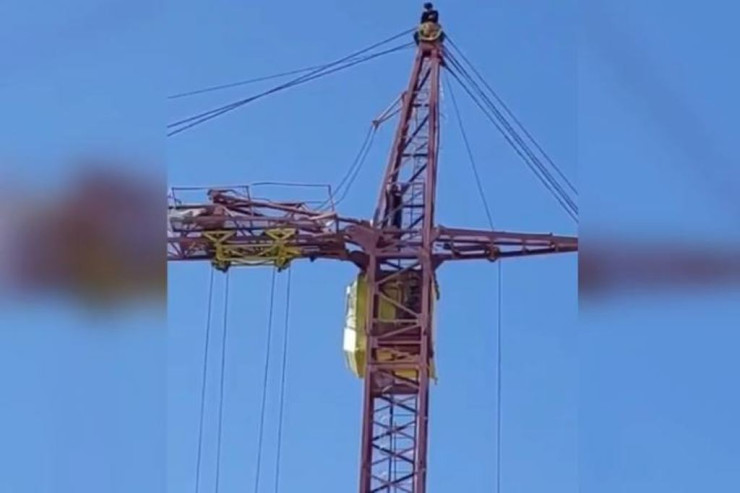 Azərbaycanda 23 yaşlı oğlan xəyanətə görə özünü öldürdü - VİDEO  - YENİLƏNİB 