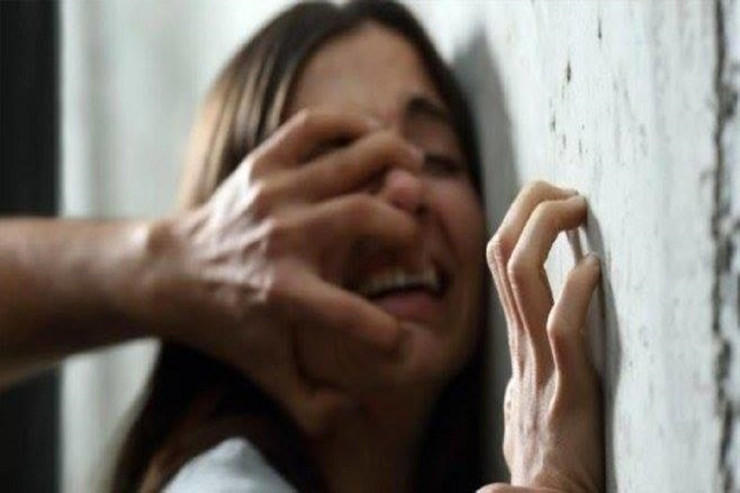 Azərbaycanda 17 yaşlı qız ZORLANIB - İDDİA 