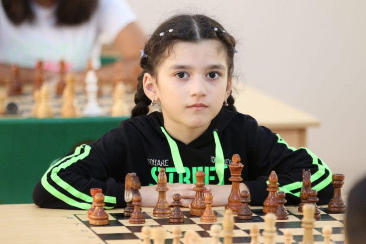 8 yaşlı şahmatçımız erməni rəqibinə  belə qalib gəldi 