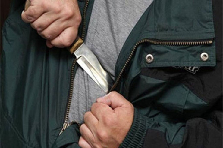 Azərbaycanda DƏHŞƏT:  özünü ürəyindən vurdu