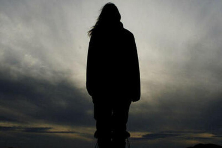 Bakıda qadın İTKİN DÜŞÜB 