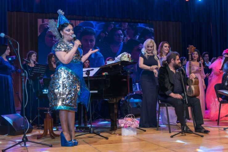 Elza Seyidcahan konsert verdi,  borclu qaldı? 