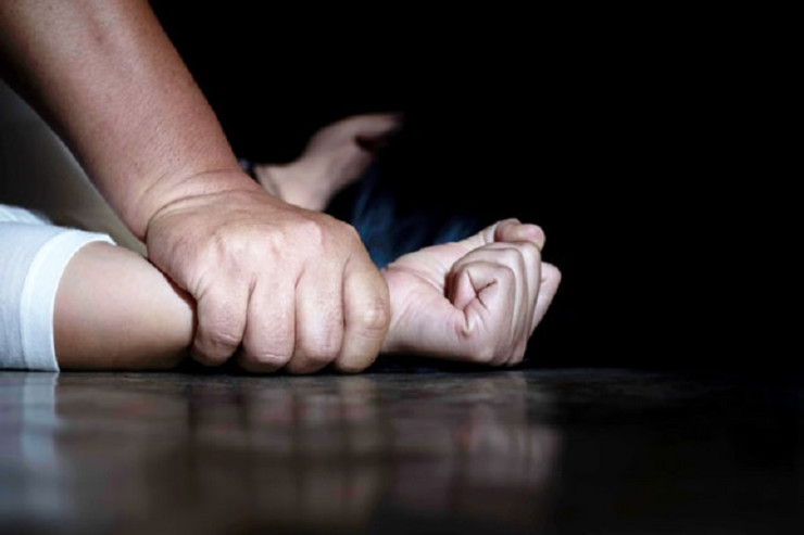 Evlilik təklifi ilə aldadıb cinsi əlaqədə olma zorlama deyil – Hüquqşünas yazır 