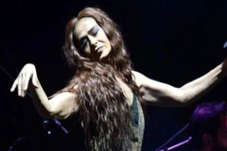 "Kifayət qədər gözələm" - Yıldız Tilbe 