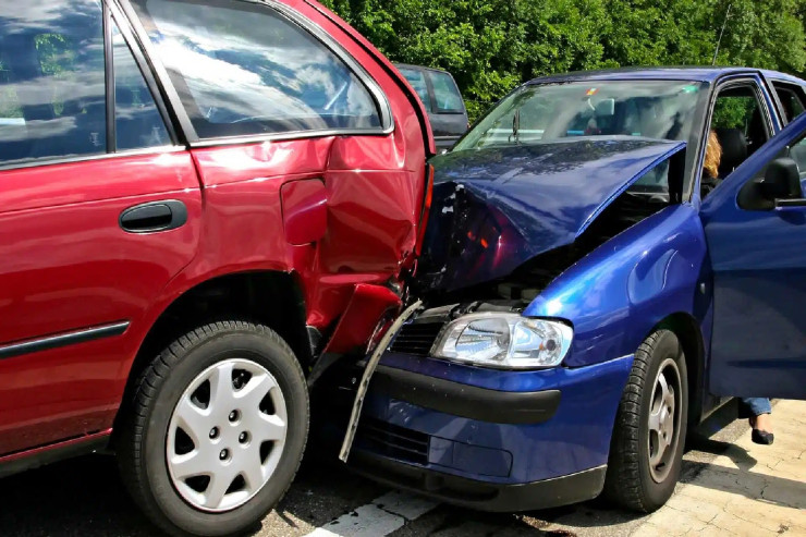Bakıda avtomobillər toqquşdu, ÖLƏN VAR 