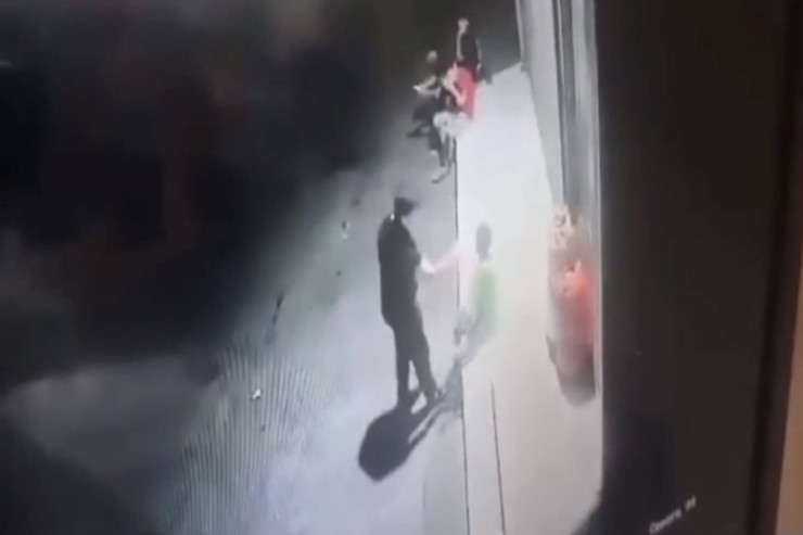 Bakıda azyaşlıya şiddət göstərənlər tapıldı -  DƏHŞƏTLİ VİDEO  - YENİLƏNİB 