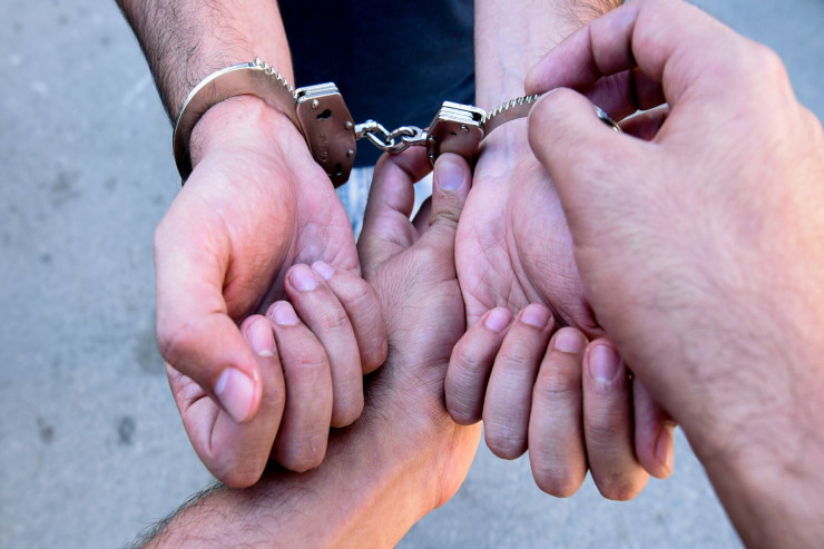 Narkotik dövriyyəsi və oğurluqda şübhəli bilinən şəxslər saxlanıldı -FOTO 