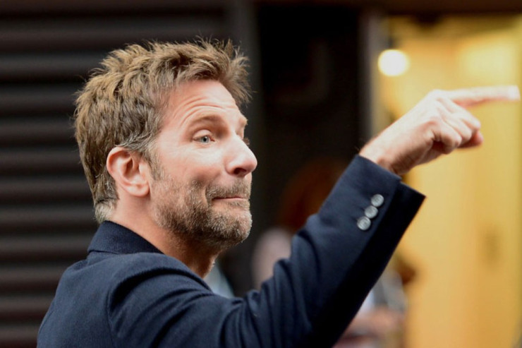 Hollivud ulduzunun taxma burnu qalmaqala  səbəb oldu