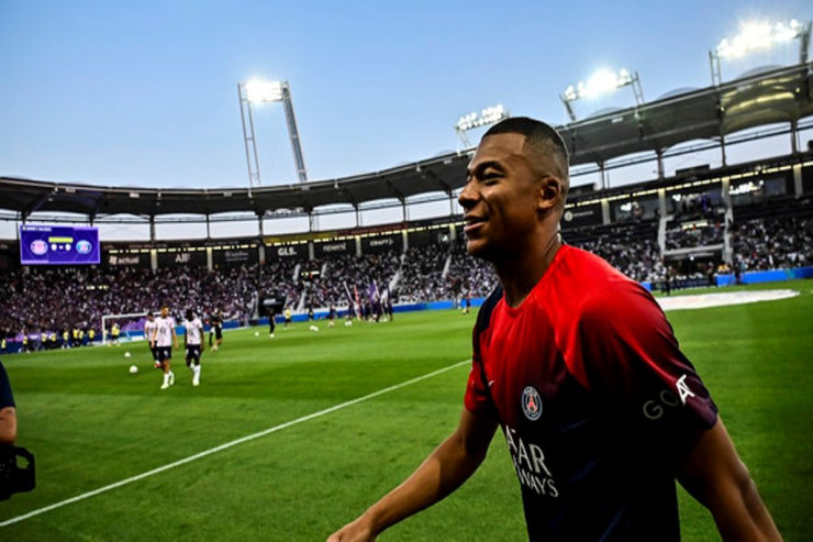Mbappe PSJ ilə müqaviləni uzadır