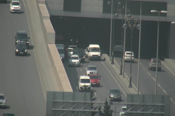 Aeroport yolunda QƏZA:   sıxlıq yarandı