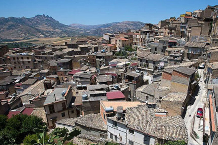 Adada aeroport bağlandı