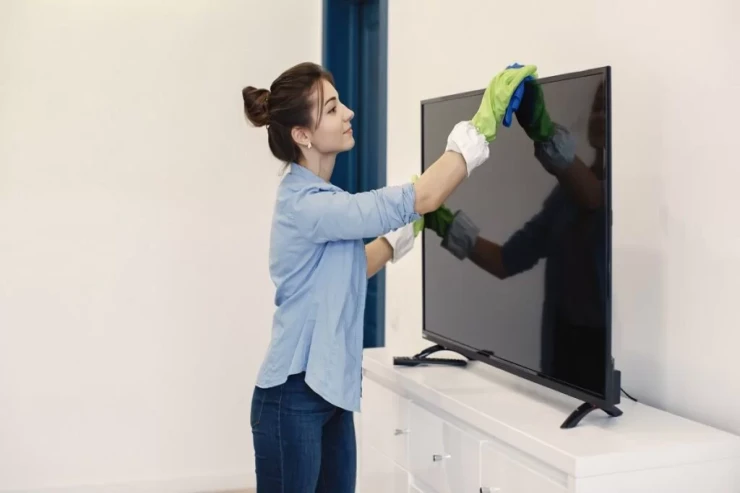 Televizorun ekranını yalnız bu parça ilə TƏMİZLƏYİN 