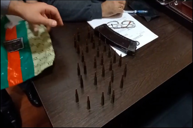 Bakıda sakini avtomatla tutuldu - VİDEO 