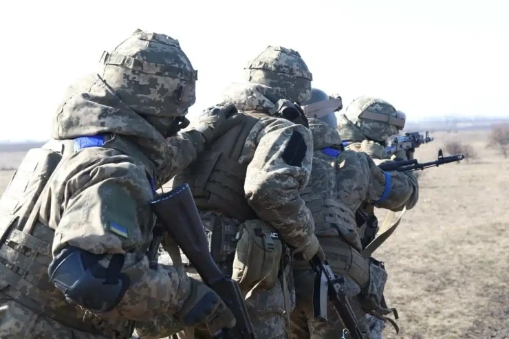 Əsir düşən  ukraynalı hərbiçilər   güllələndi - VİDEO 