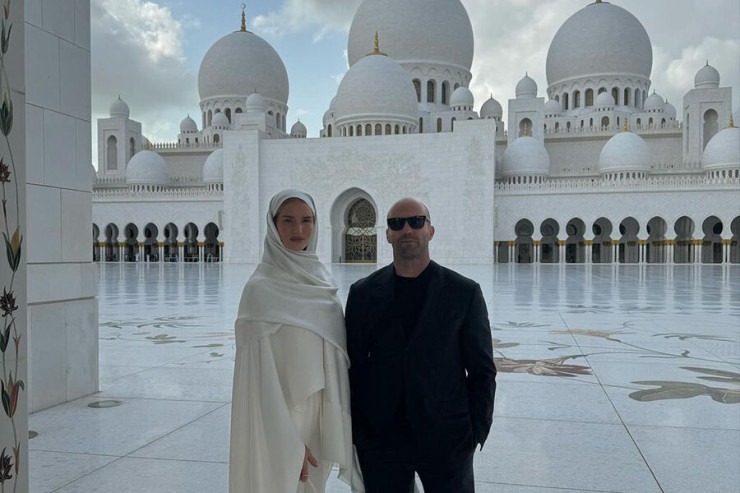 Məşhur cütlük  FOTOYA görə   gülüş hədəfinə çevrildi