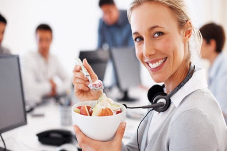 Sağlam qalmaq üçün  işdə necə yemək   lazımdır?