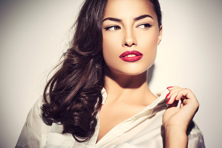 Kişilər hansı qadınları  ideal hesab edir?  