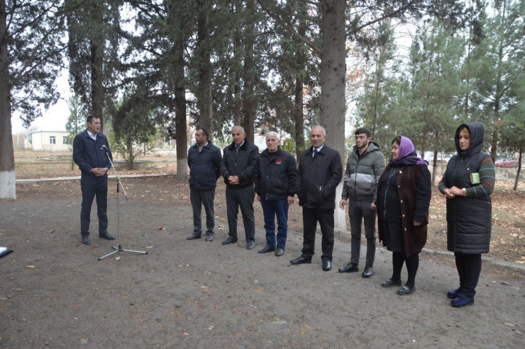 Sarov kənd sakinlərinin müraciətləri “Açıq mikrofon”da