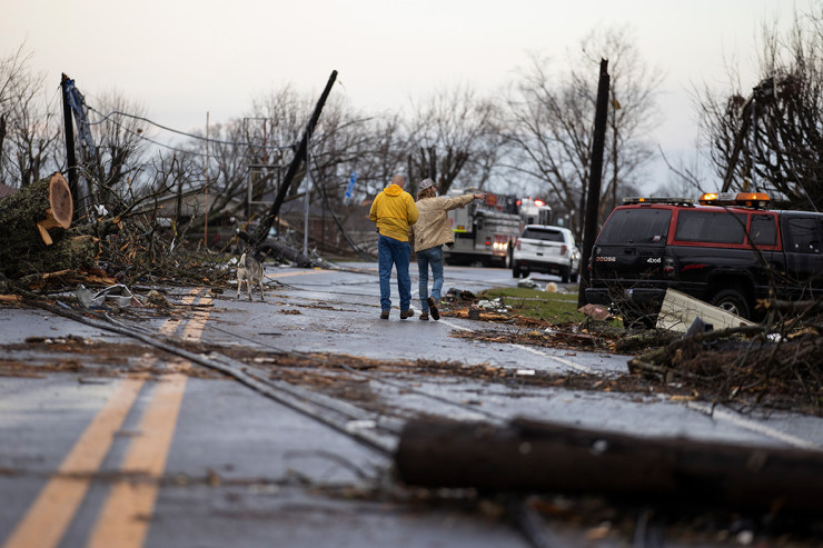 Tornado binaları uçurdu, ölənlər var  - YENİLƏNİB 