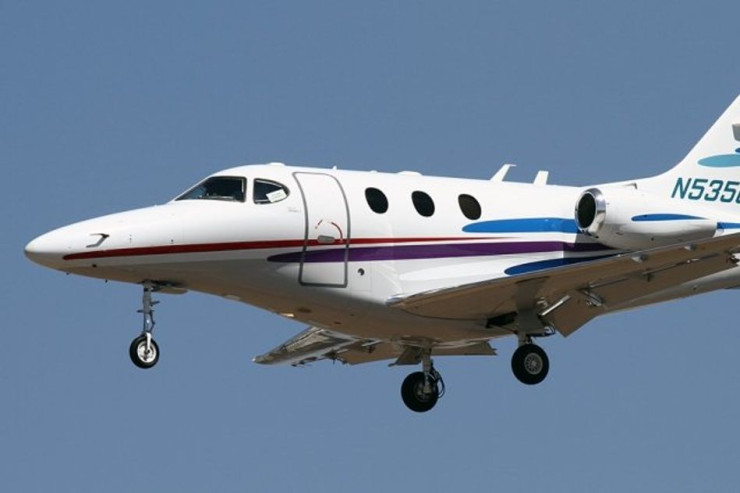 Təyarə elektrik xəttində dəydi, ölənlər var 