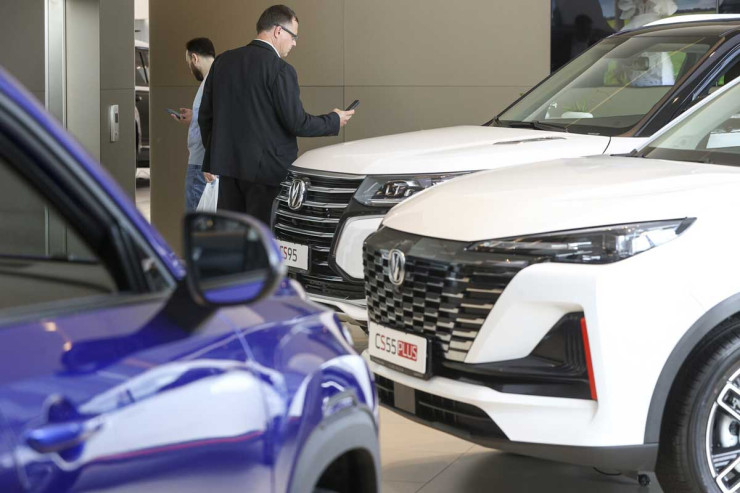 Avtomobil bazarının lideri məlum oldu