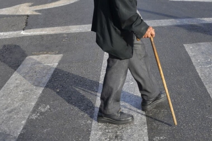 Azərbaycanda 86 yaşlı piyada yolda can verdi 