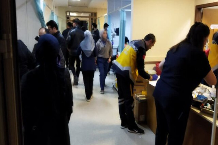 Tələbələrin yataqxanasında zəhərlənmə - 130 nəfər 