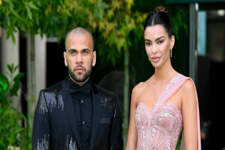 Alveşin arvadı həbsxanada  futbolçunu ziyarət etdi:   Görün nə dedi?