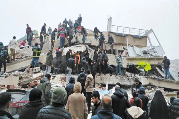 Dağıntılar altından mesajlar, yardım istəyəni ƏLƏ SALDILAR 