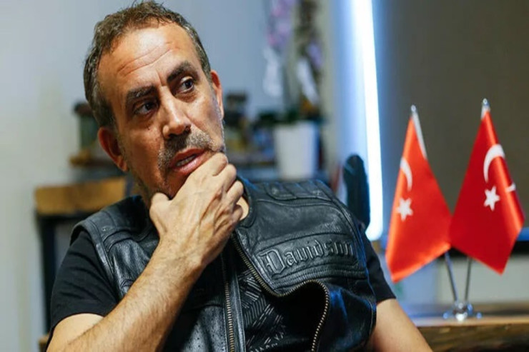 Haluk Levent əzablarını belə dilə gətirdi: "Yat deməklə deyil..." 