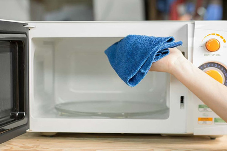 Mikrodalğalı sobanı  necə təmizləmək olar?