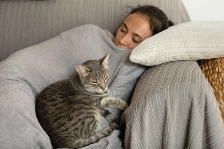 İnsanlar ən az  hansı yaşda   yatırlar?