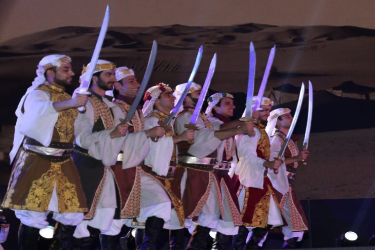 Ancaq kişilərdən ibarət festival keçirilir - Azərbaycanlılar cəngavər obrazında 