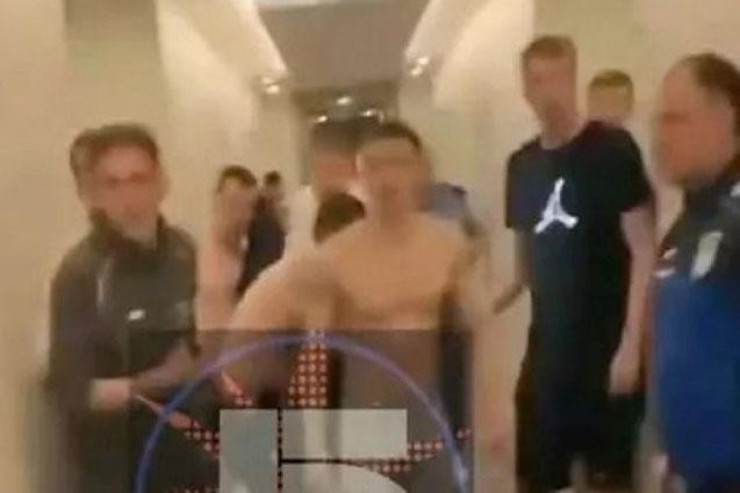 Rus və ukraynalı futbolçular dava etdi - VİDEO 