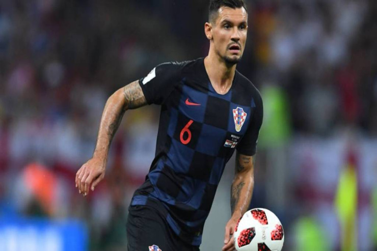 Millidəki  karyerasını   başa vurdu