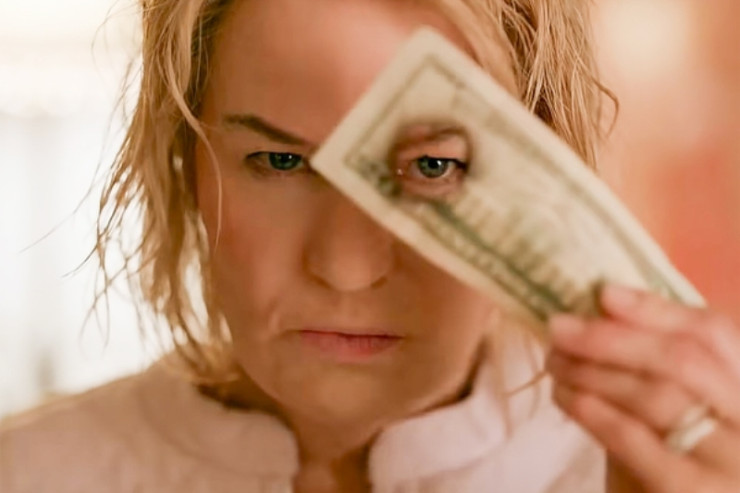 İntihar “edən” şəxsdə 50 bıçaq yarası: pul üçün anasını öldürdü - Cinayət DOSYESİ 