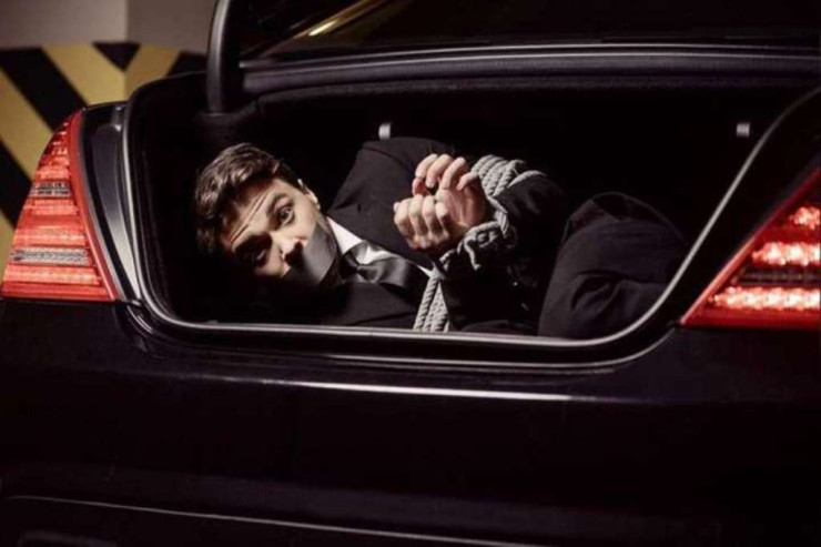 Bakıda kişini döyüb qaçırdılar